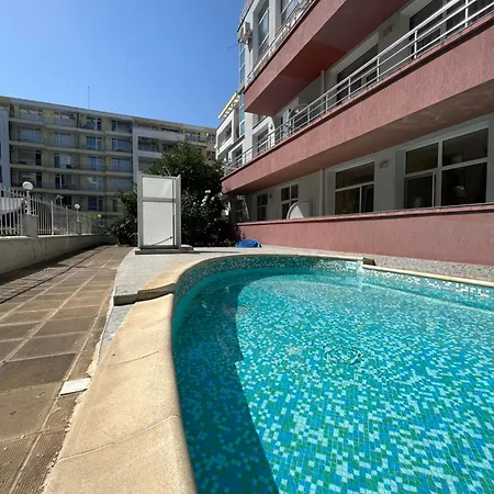 Pirop City Apartmán Sluneční pobřeží
